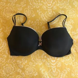 Victoria’s Secret Black Bra